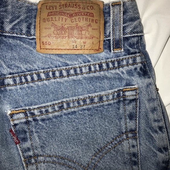 High waisted Levi Shorts - Picture 4 of 4